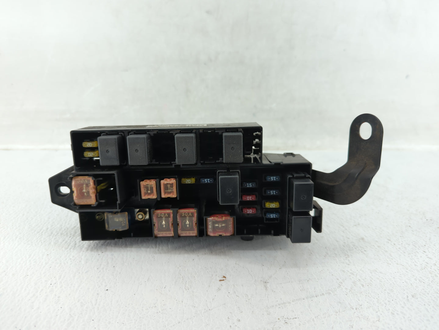 2002-2005 Subaru Legacy Fusebox Fuse Box Panel Relay Module P/N:82231AE07A Fits Fits 2002 2003 2004 2005 OEM Used Auto Parts