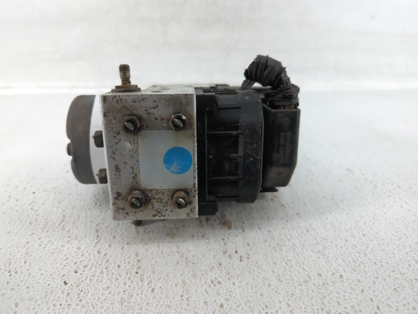 2002-2004 Subaru Legacy ABS Pump Control Module Replacement P/N:27534AE06B Fits Fits 2002 2003 2004 2005 2006 OEM Used Auto 