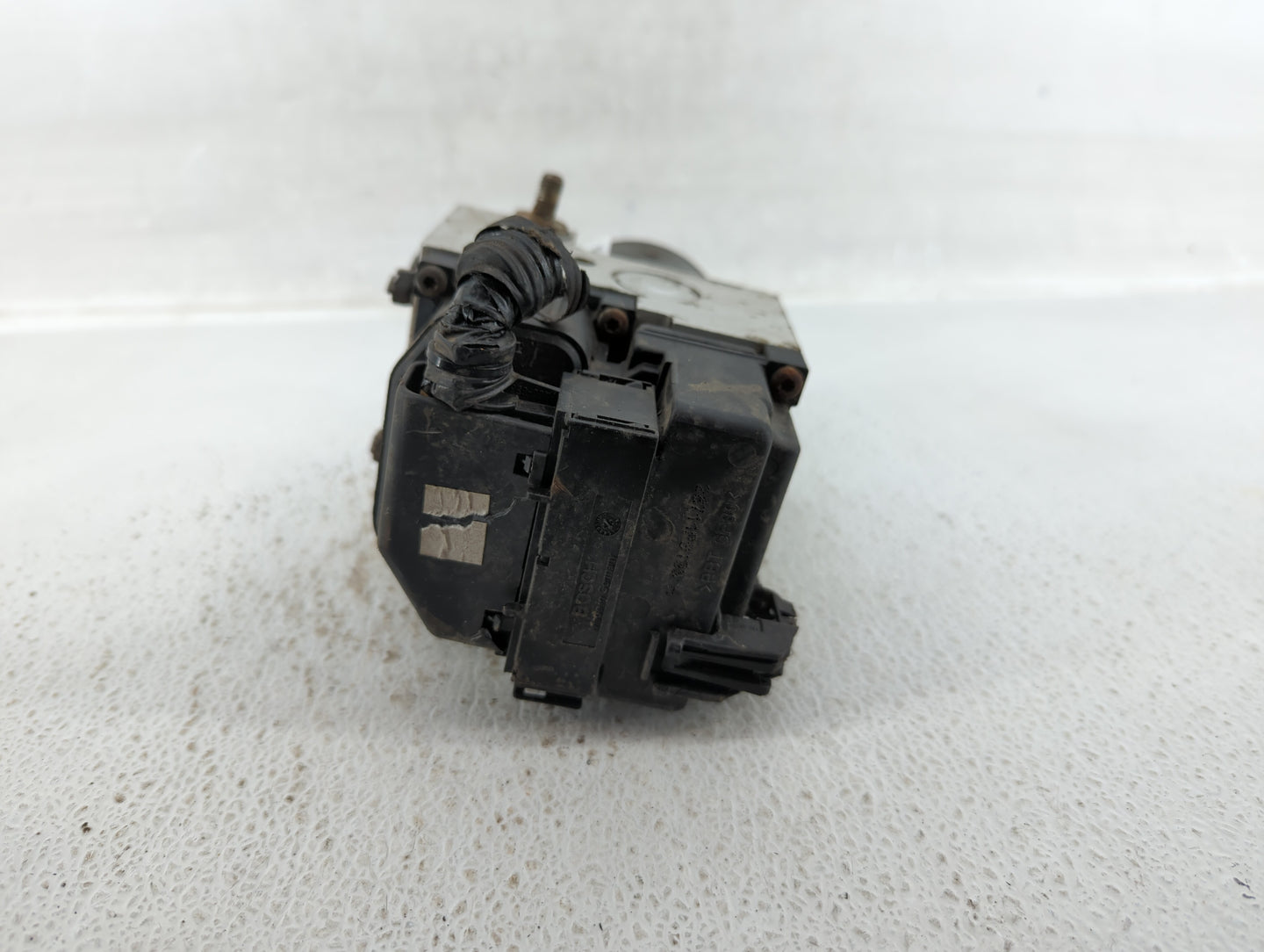 2002-2004 Subaru Legacy ABS Pump Control Module Replacement P/N:27534AE06B Fits Fits 2002 2003 2004 2005 2006 OEM Used Auto 