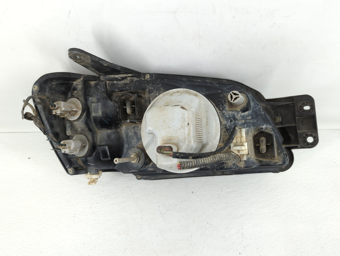 2000-2004 Subaru Legacy Tail Light Assembly Driver Left OEM Fits Fits 2000 2001 2002 2003 2004 OEM Used Auto Parts - Oemused