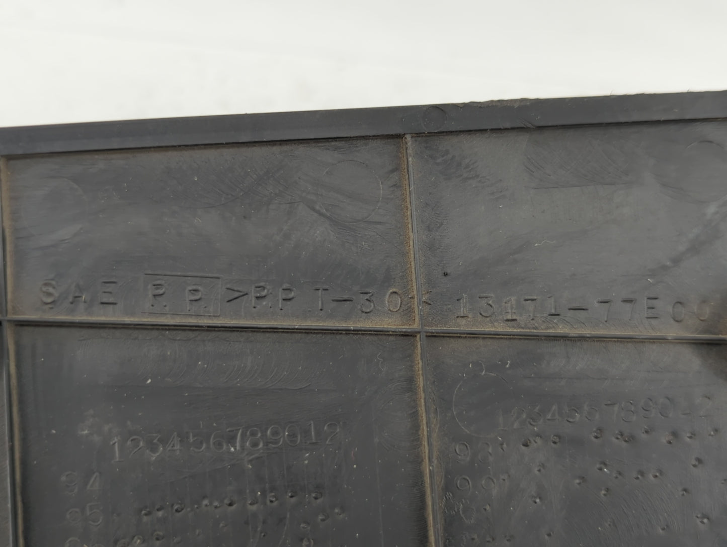 2003 Suzuki Vitara Engine Cover - Oemusedautoparts1.com