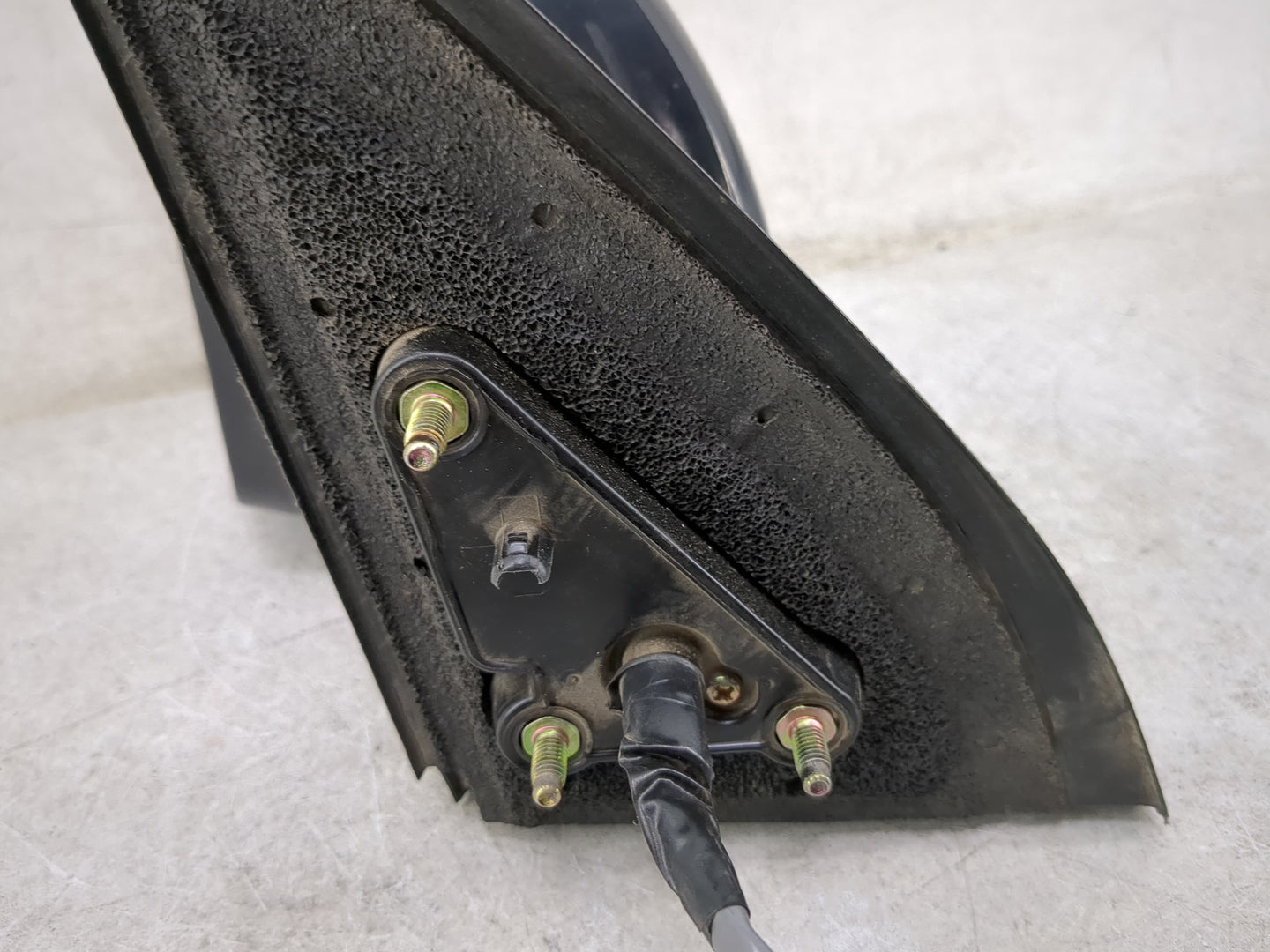 2003-2009 Toyota 4runner Driver Side View Mirror - Left Door Mirror OEM Used - Oemusedautoparts1.com