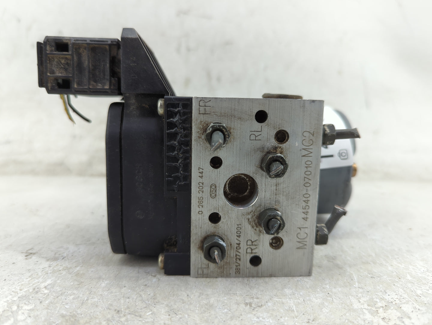 2003 Toyota Avalon ABS Pump Control Module Replacement P/N:0265202447 44540-07010, 381/27704/4001 Fits OEM Used Auto Parts -