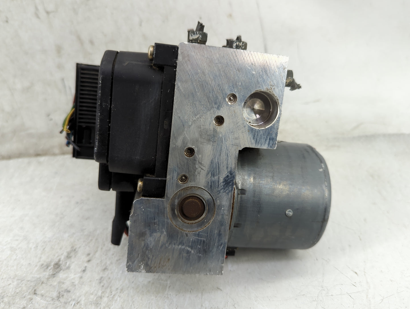 2003 Toyota Avalon ABS Pump Control Module Replacement P/N:0265202447 44540-07010, 381/27704/4001 Fits OEM Used Auto Parts -