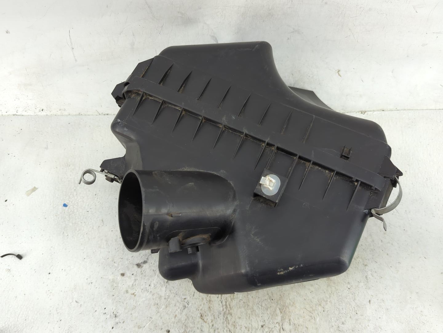 2000-2004 Toyota Avalon Air Cleaner Intake-duct Hose Tube - Oemusedautoparts1.com