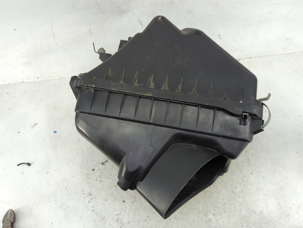 2000-2004 Toyota Avalon Air Cleaner Intake-duct Hose Tube - Oemusedautoparts1.com