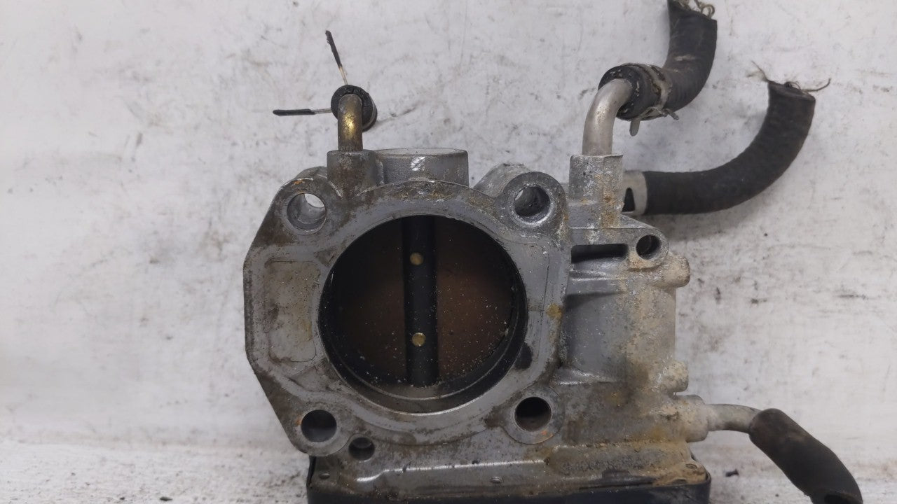 2002-2003 Toyota Camry Throttle Body P/N:22030-0H010 Fits Fits 2002 2003 OEM Used Auto Parts - Oemusedautoparts1.com