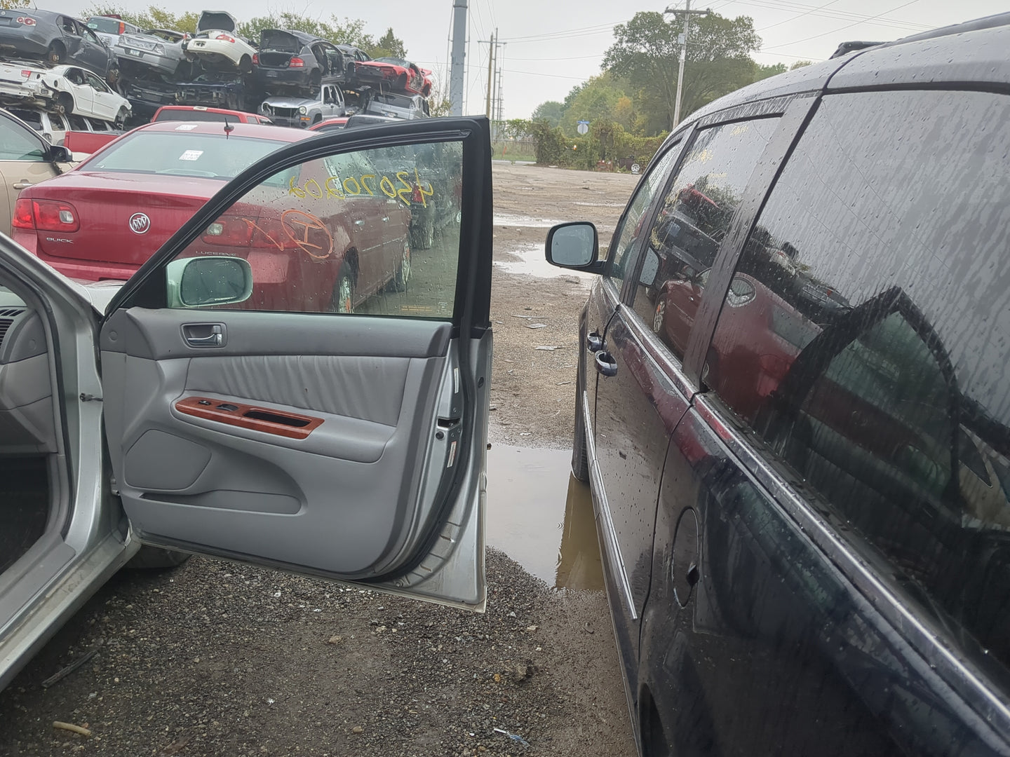 2002-2006 Toyota Camry Passenger Front Door Oem - Oemusedautoparts1.com