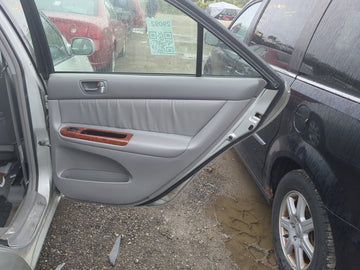 2002-2006 Toyota Camry Passenger Rear Door Oem