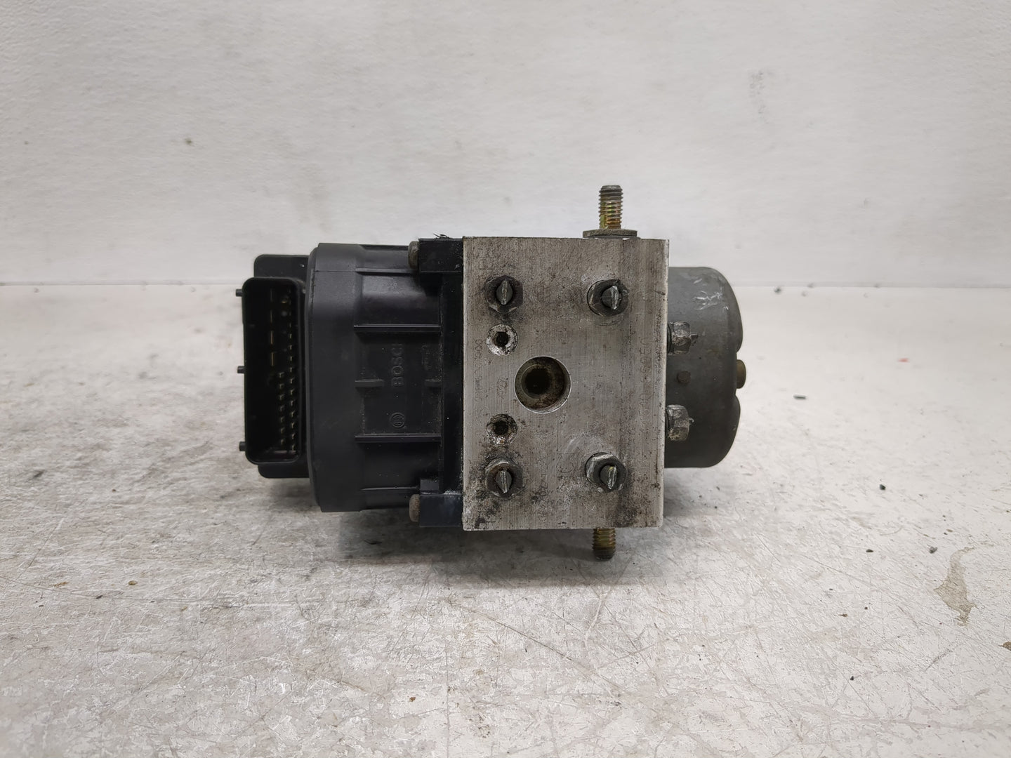 2002-2003 Toyota Camry ABS Pump Control Module Replacement P/N:89541-06060 Fits Fits 2002 2003 OEM Used Auto Parts - Oemused