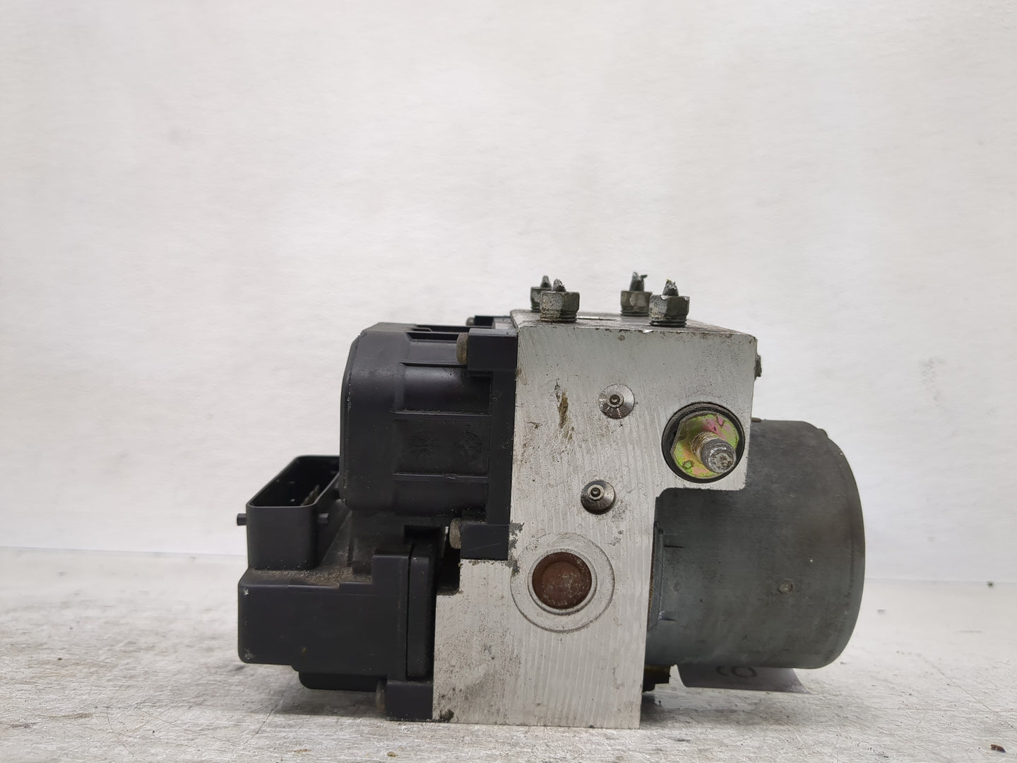 2002-2003 Toyota Camry ABS Pump Control Module Replacement P/N:89541-06060 Fits Fits 2002 2003 OEM Used Auto Parts - Oemused