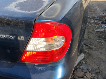 2002-2004 Toyota Camry Tail Light Assembly Passenger Right OEM Fits Fits 2002 2003 2004 OEM Used Auto Parts - Oemusedautopar