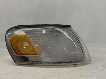 2002-2004 Toyota Camry Passenger Right Oem Front Light Lamp - Oemusedautoparts1.com