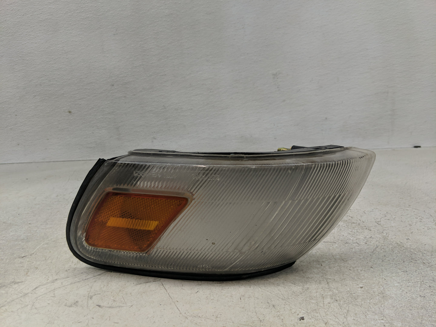 2002-2004 Toyota Camry Driver Left Oem Front Light Lamp - Oemusedautoparts1.com