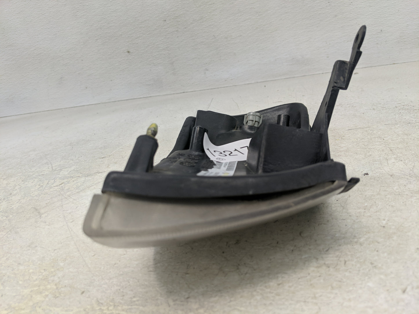 2002-2004 Toyota Camry Driver Left Oem Front Light Lamp - Oemusedautoparts1.com