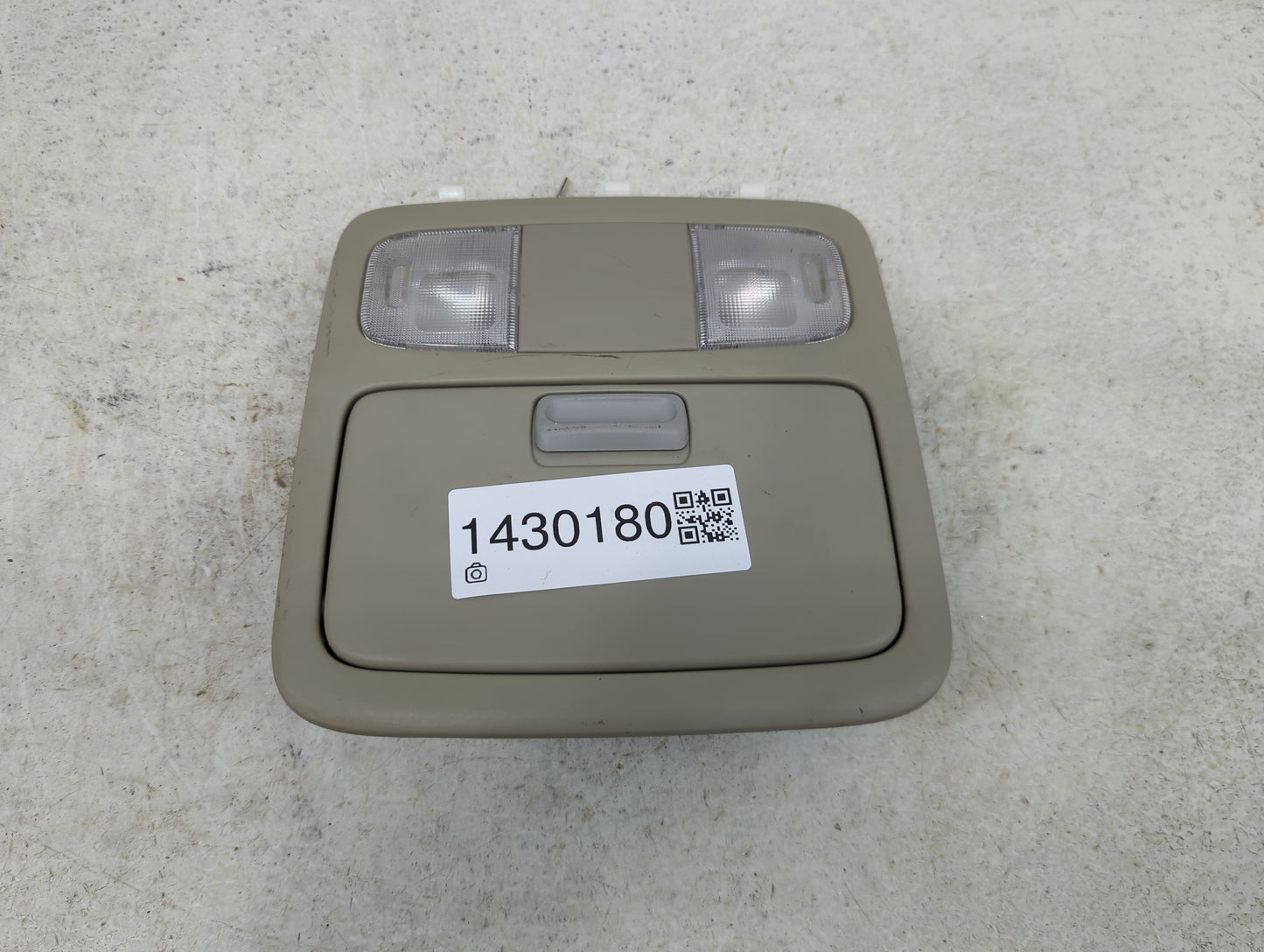 2003 Toyota Camry Overhead Roof Console - Oemusedautoparts1.com