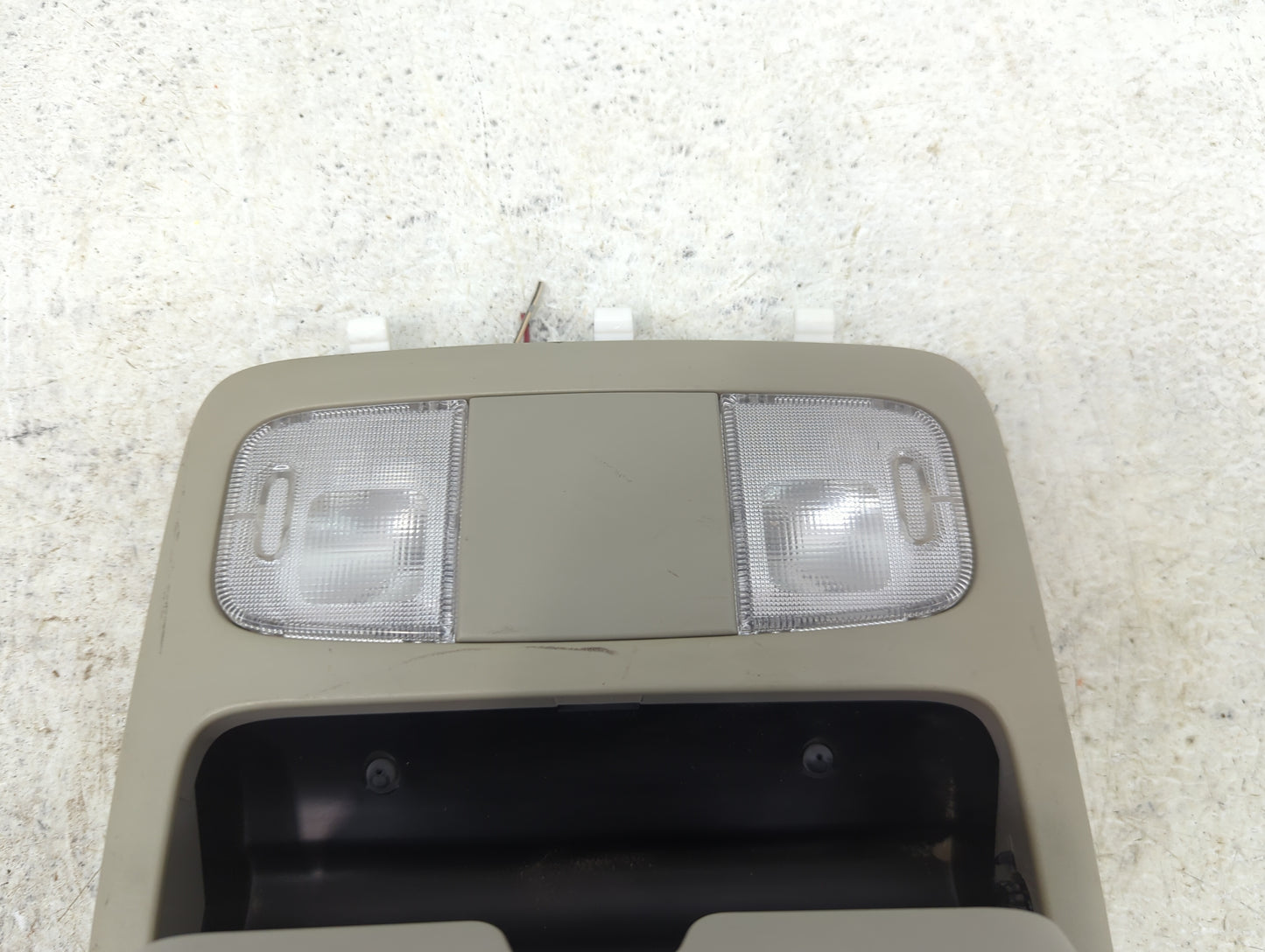 2003 Toyota Camry Overhead Roof Console - Oemusedautoparts1.com