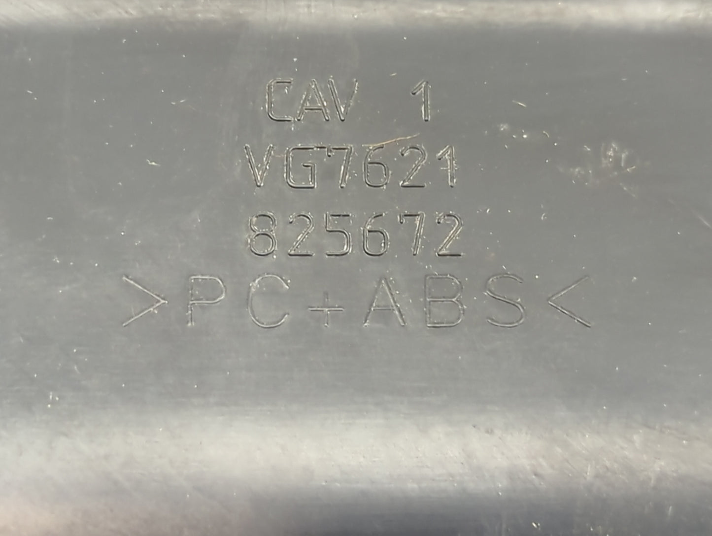2003 Toyota Camry Overhead Roof Console - Oemusedautoparts1.com