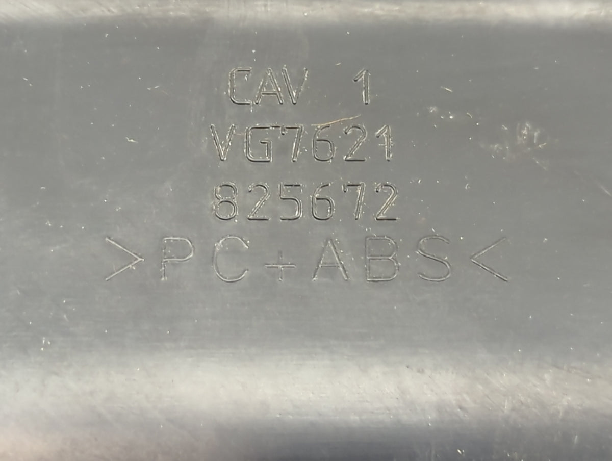 2002-2006 Toyota Camry Overhead Roof Console 1430180 - Oemusedautoparts1.com