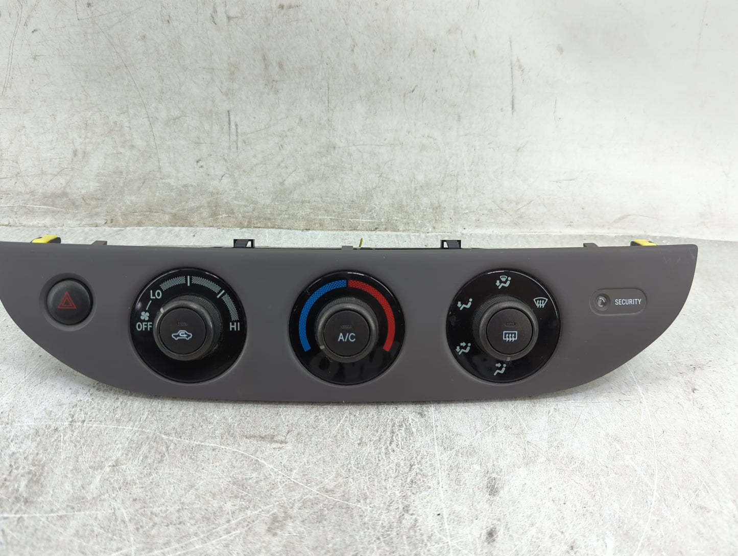 2003 Toyota Camry Climate Control Module Temperature AC/Heater Replacement P/N:55902-06060 Fits OEM Used Auto Parts - Oemuse