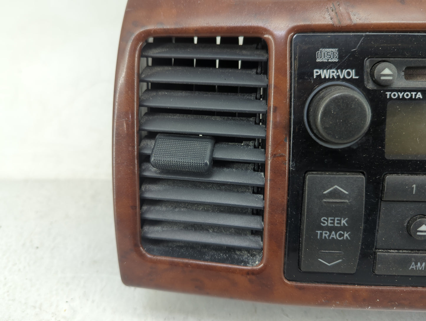 2002-2004 Toyota Camry Radio AM FM Cd Player Receiver Replacement P/N:86120-AA070 16828 Fits Fits 2002 2003 2004 OEM Used Au