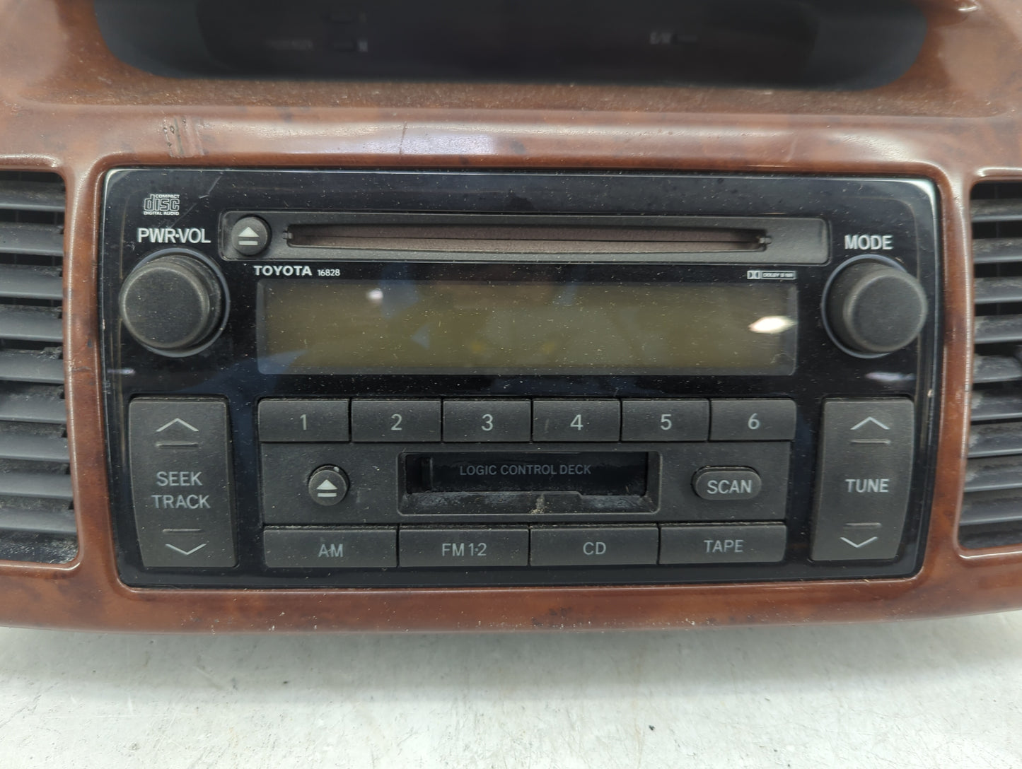 2002-2004 Toyota Camry Radio AM FM Cd Player Receiver Replacement P/N:86120-AA070 16828 Fits Fits 2002 2003 2004 OEM Used Au