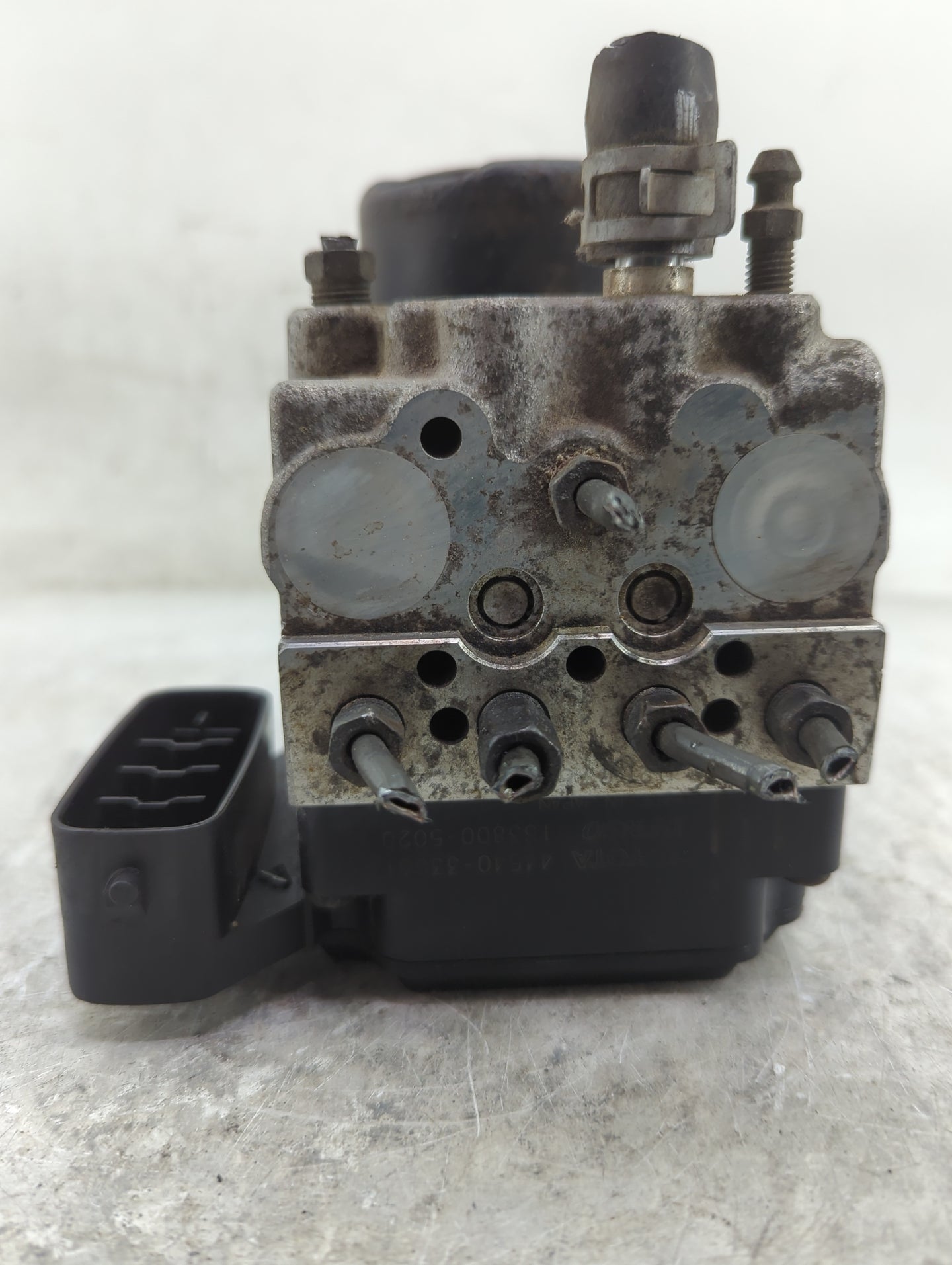 2002-2003 Toyota Camry ABS Pump Control Module Replacement P/N:44540-33061 Fits Fits 2002 2003 OEM Used Auto Parts - Oemused