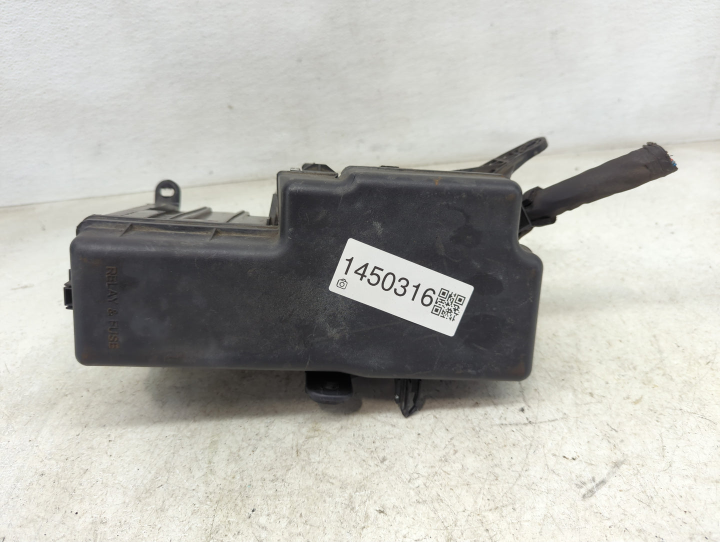 2002-2004 Toyota Camry Fusebox Fuse Box Panel Relay Module Fits Fits 2002 2003 2004 OEM Used Auto Parts - Oemusedautoparts1.