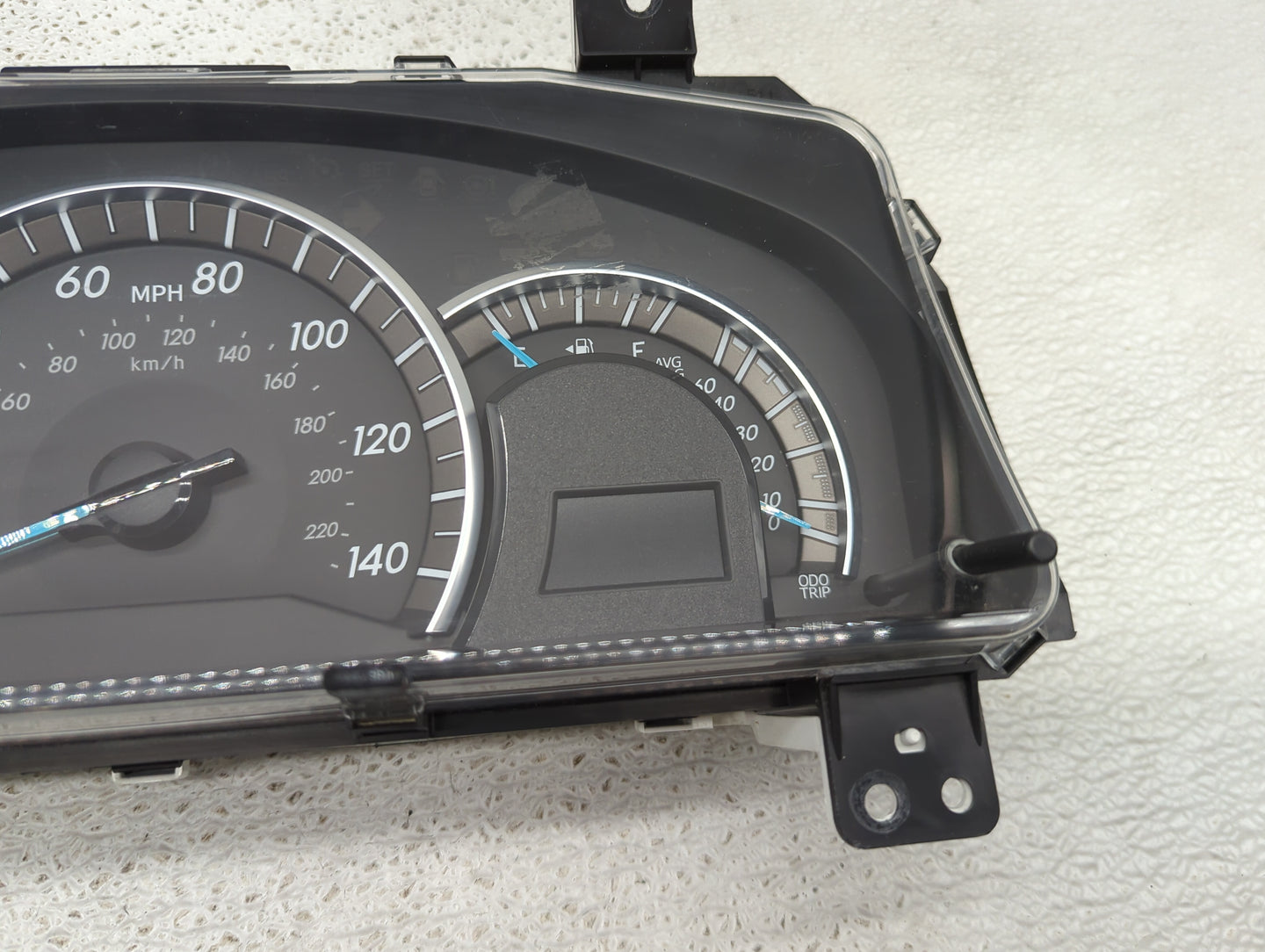 2002-2003 Toyota Camry Instrument Cluster Speedometer Gauges P/N:83800-0X640-00 Miles: Fits Fits 2002 2003 OEM Used Auto Par