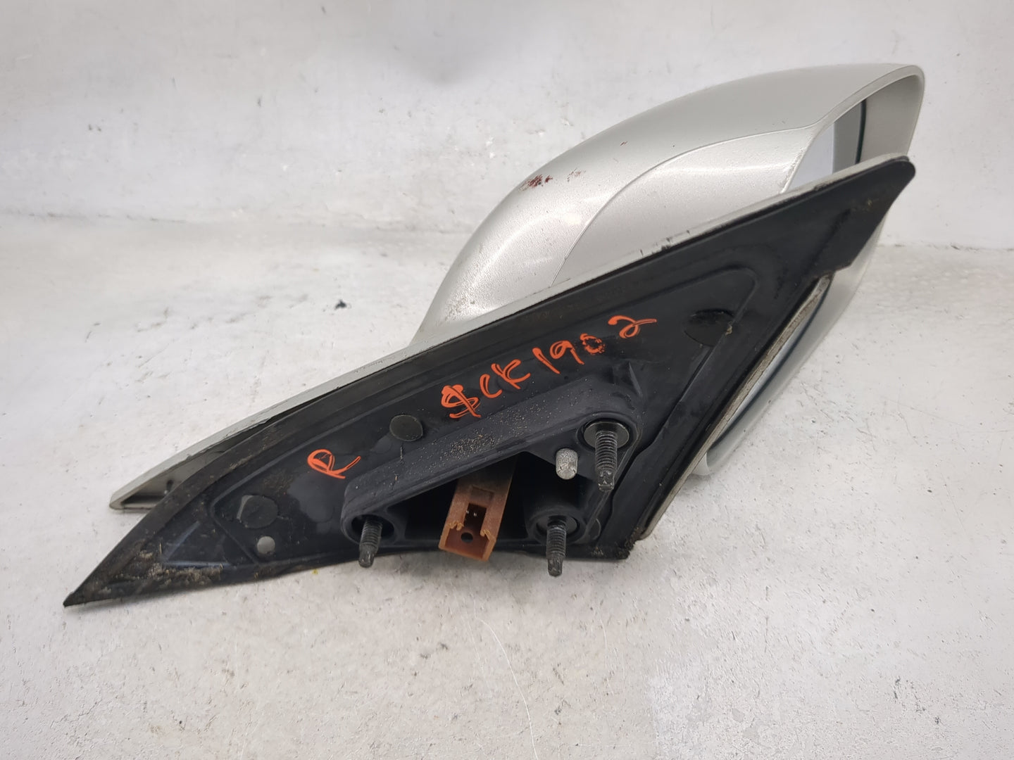 2002-2006 Toyota Camry Passenger Side View Mirror - Right Door Mirror OEM Used - Oemusedautoparts1.com