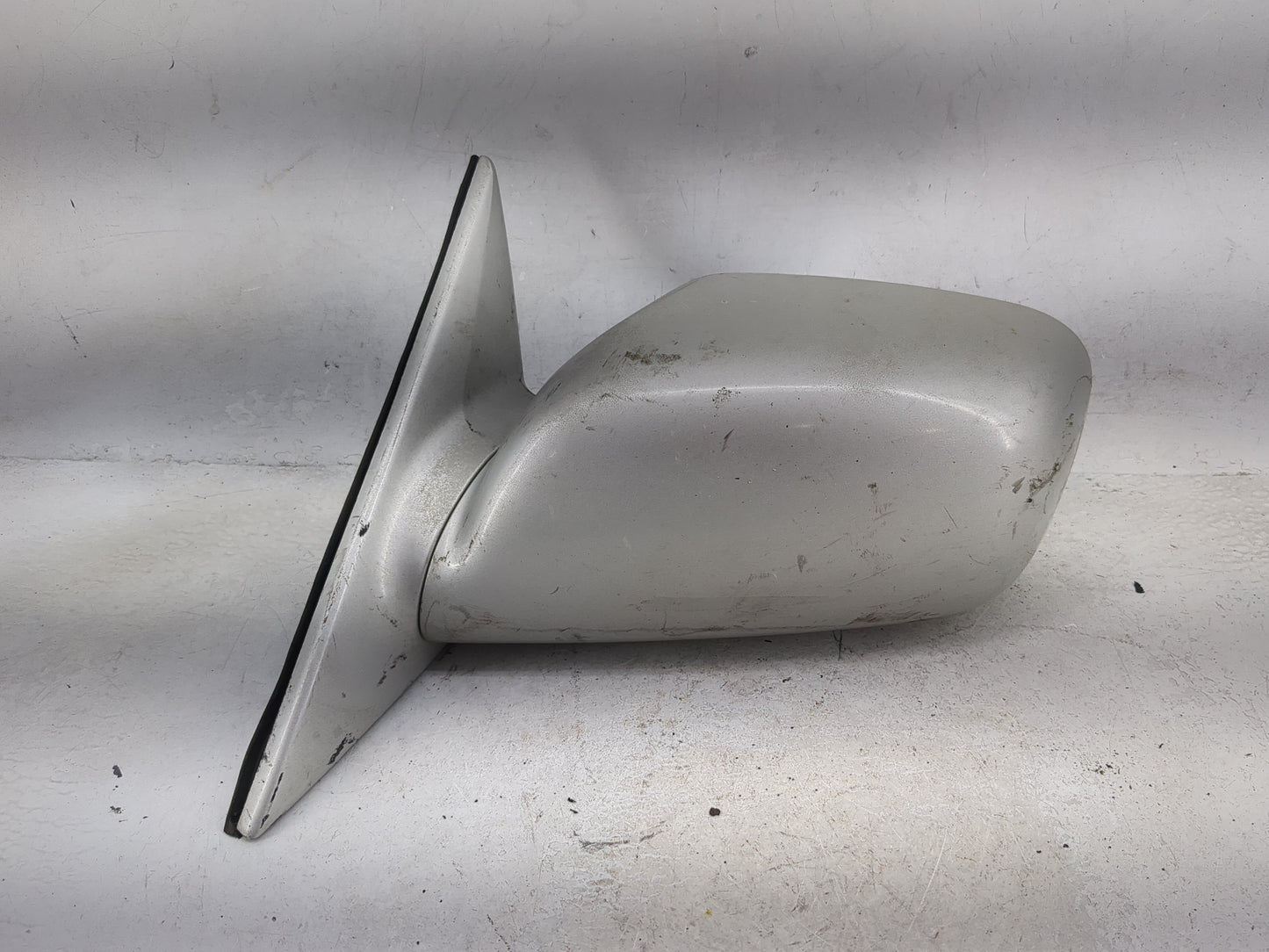 2002-2006 Toyota Camry Driver Side View Mirror - Left Door Mirror OEM Used - Oemusedautoparts1.com