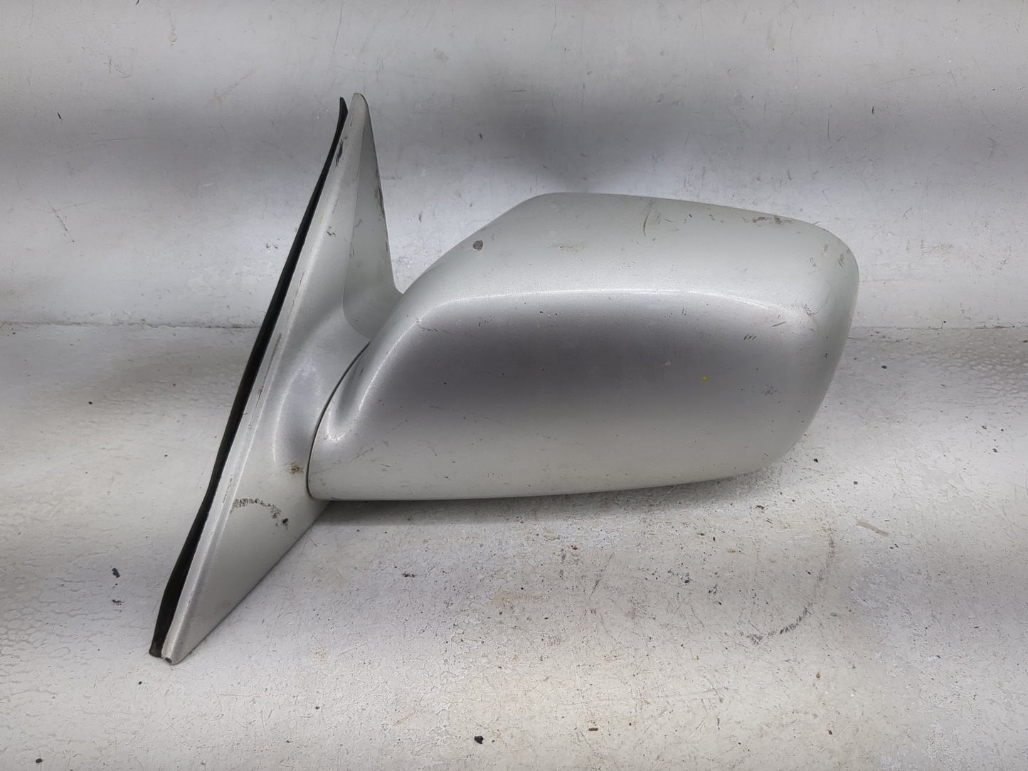 2002-2006 Toyota Camry Driver Side View Mirror - Left Door Mirror OEM Used - Oemusedautoparts1.com