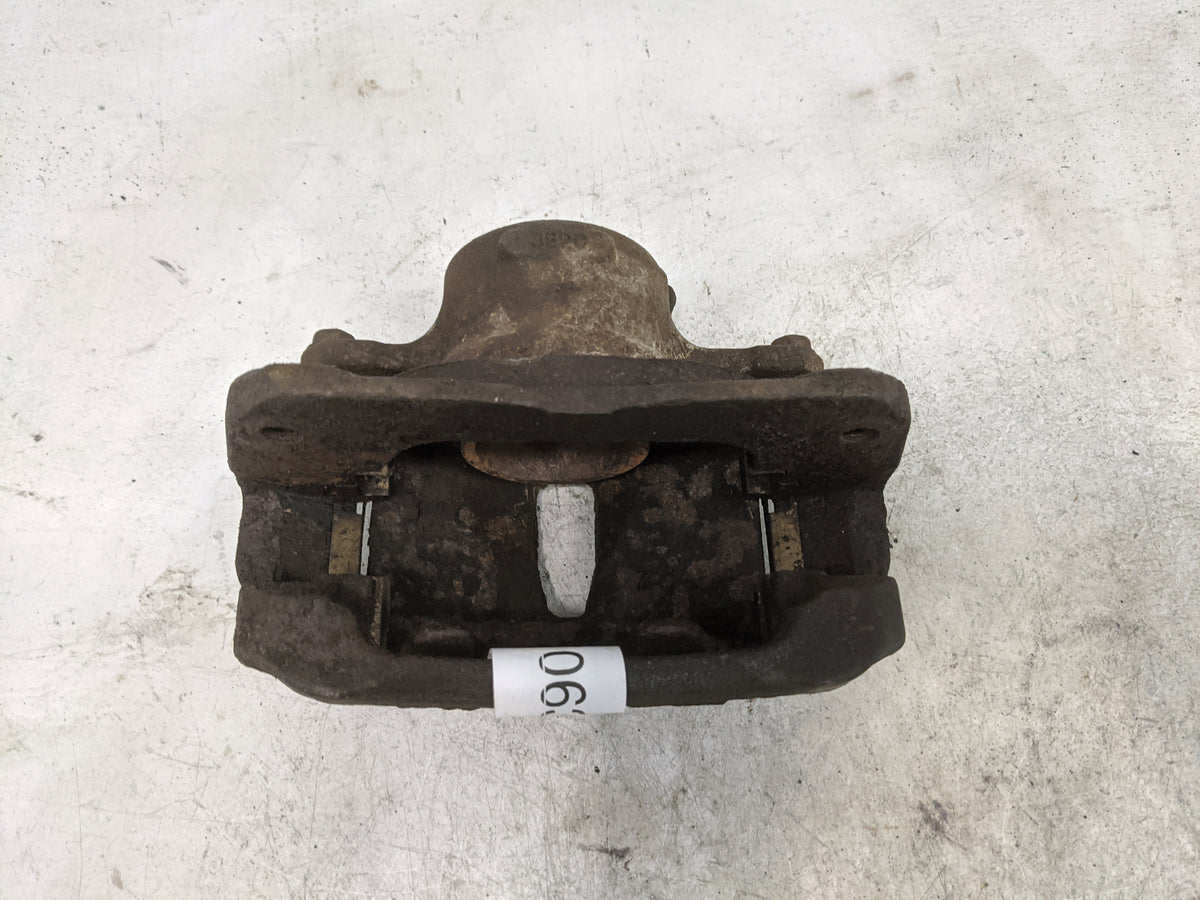 2002-2004 Toyota Camry Front Passenger Right Brake Caliper 1510635 - Oemusedautoparts1.com