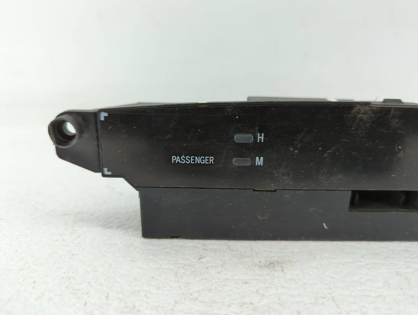 2003 Toyota Camry Digitial Dash Clock P/N:83910-33060 Fits OEM Used Auto Parts - Oemusedautoparts1.com
