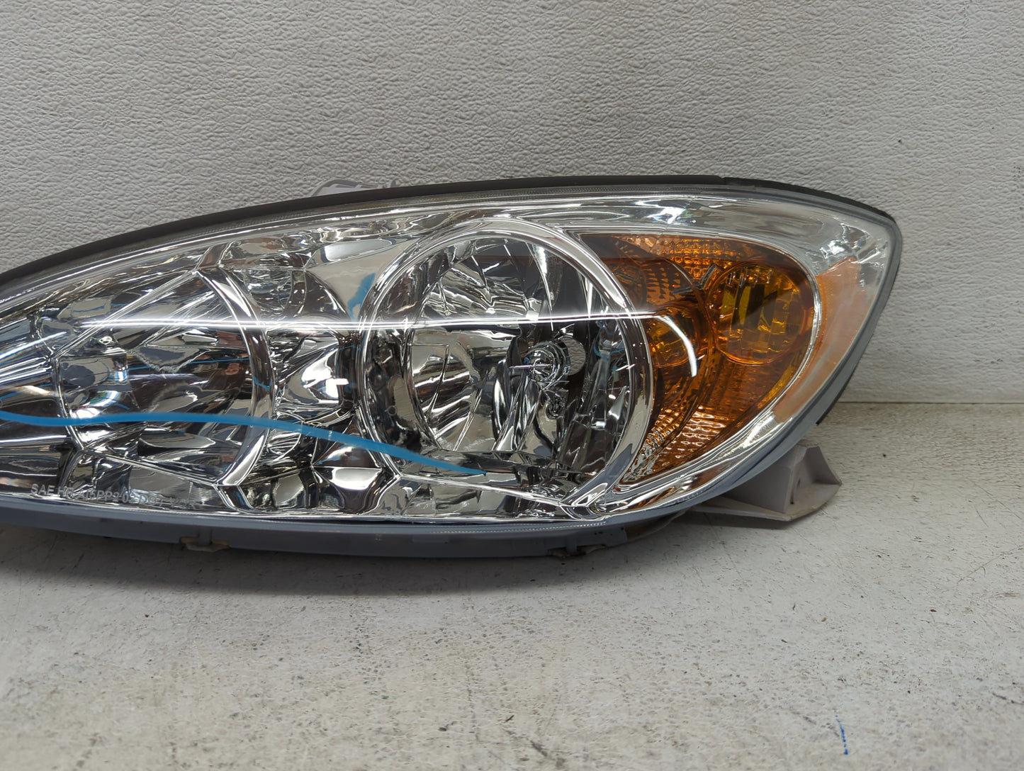 2002-2004 Toyota Camry Driver Left Oem Head Light Headlight Lamp Chrome - Oemusedautoparts1.com