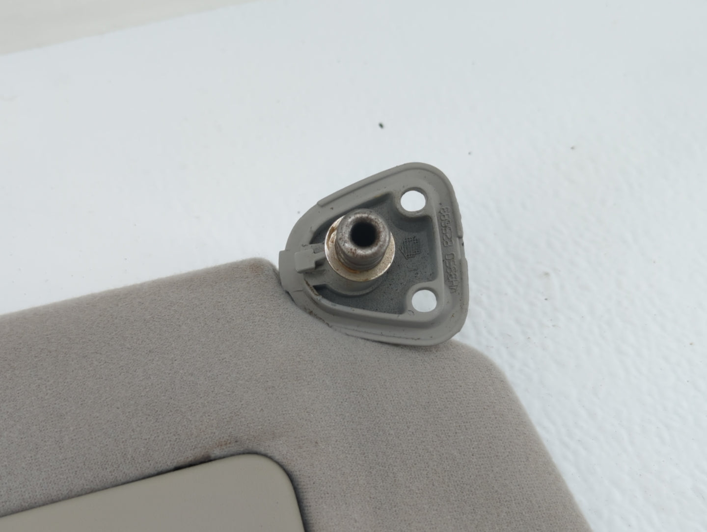 2002-2006 Toyota Camry Sun Visor Shade Replacement Passenger Right Mirror Fits Fits 2002 2003 2004 2005 2006 OEM Used Auto P