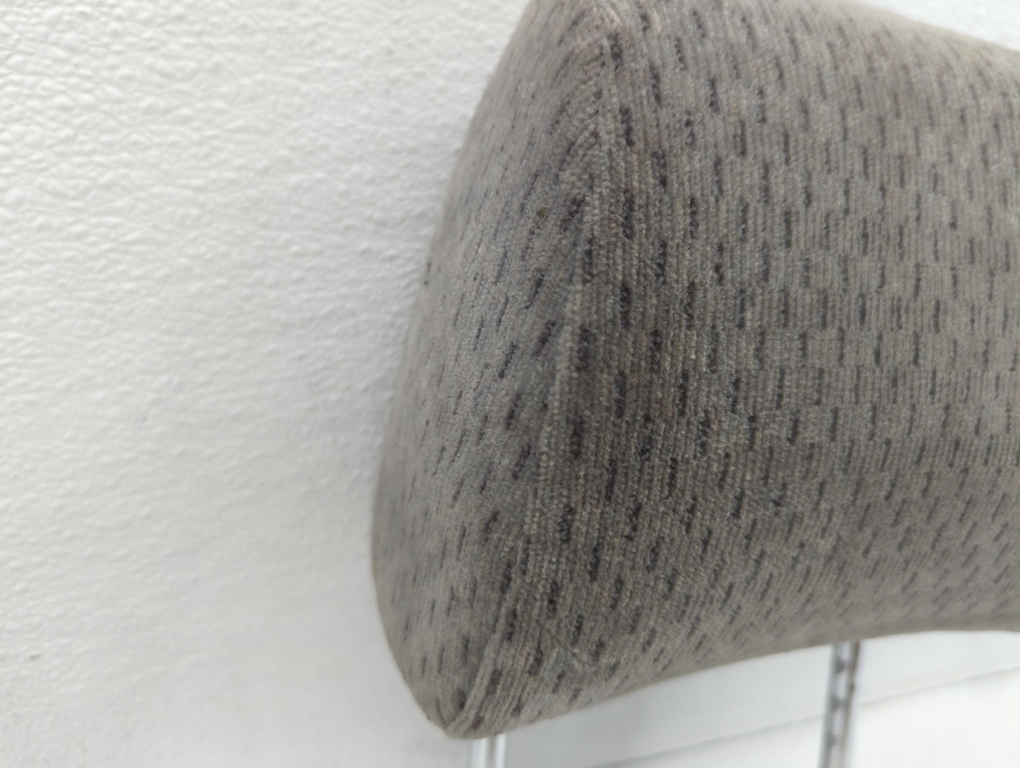2002-2003 Toyota Camry Headrest Head Rest Front Driver Passenger Seat - Oemusedautoparts1.com