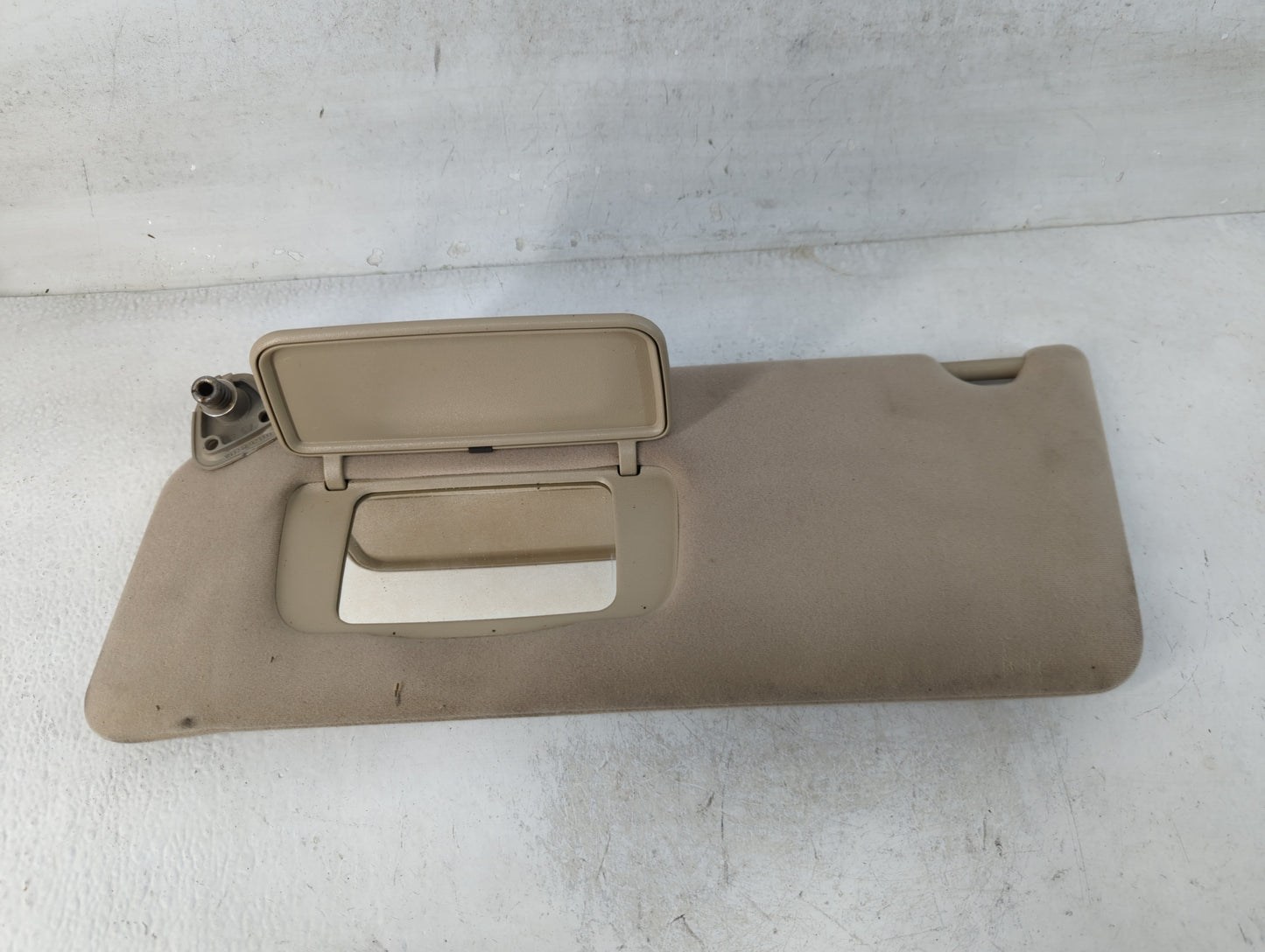 2002-2006 Toyota Camry Sun Visor Shade Replacement Driver Left Mirror Fits Fits 2002 2003 2004 2005 2006 OEM Used Auto Parts