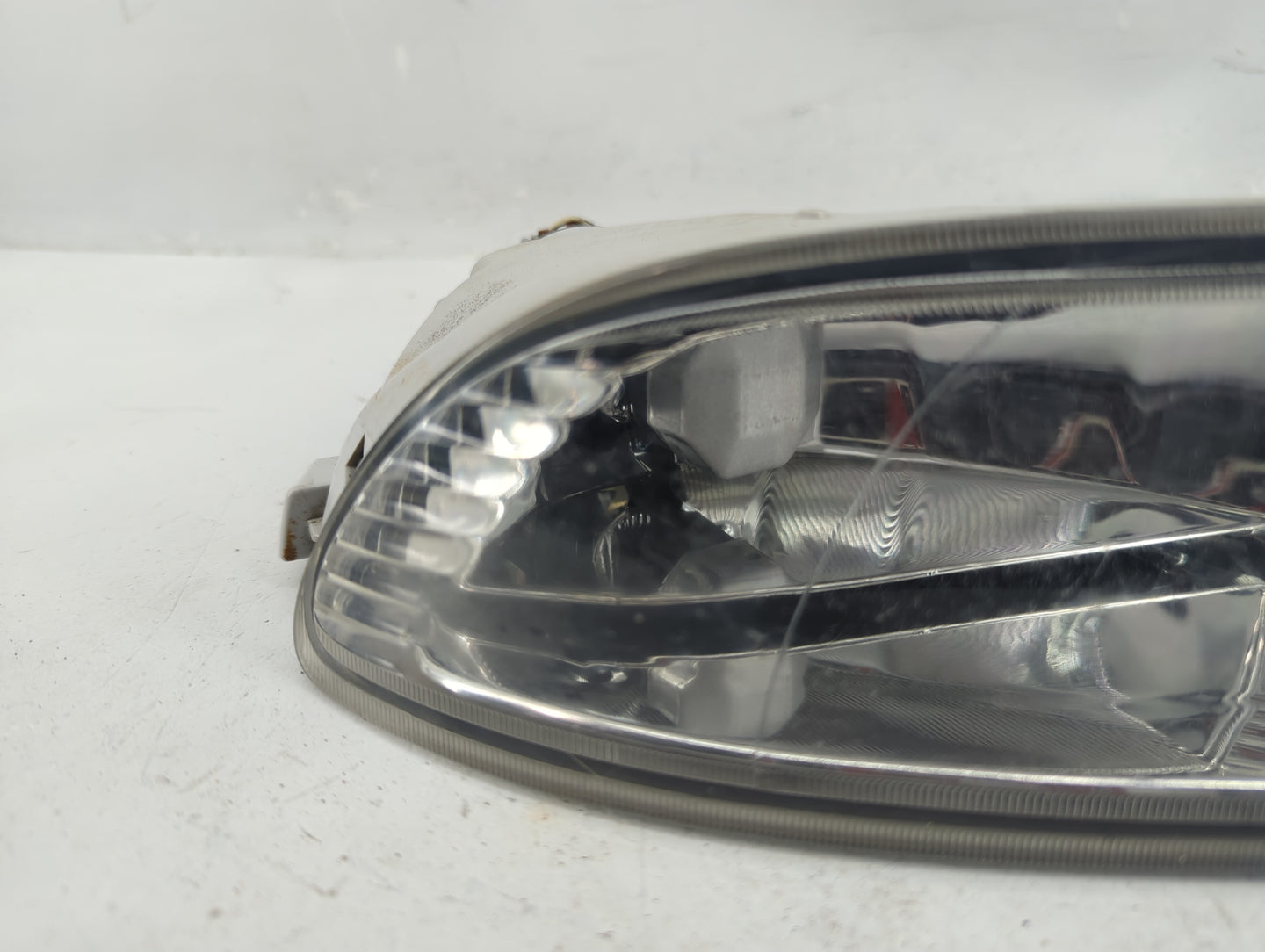 2003-2004 Toyota Corolla Passenger Right Oem Fog Light Lamp - Oemusedautoparts1.com