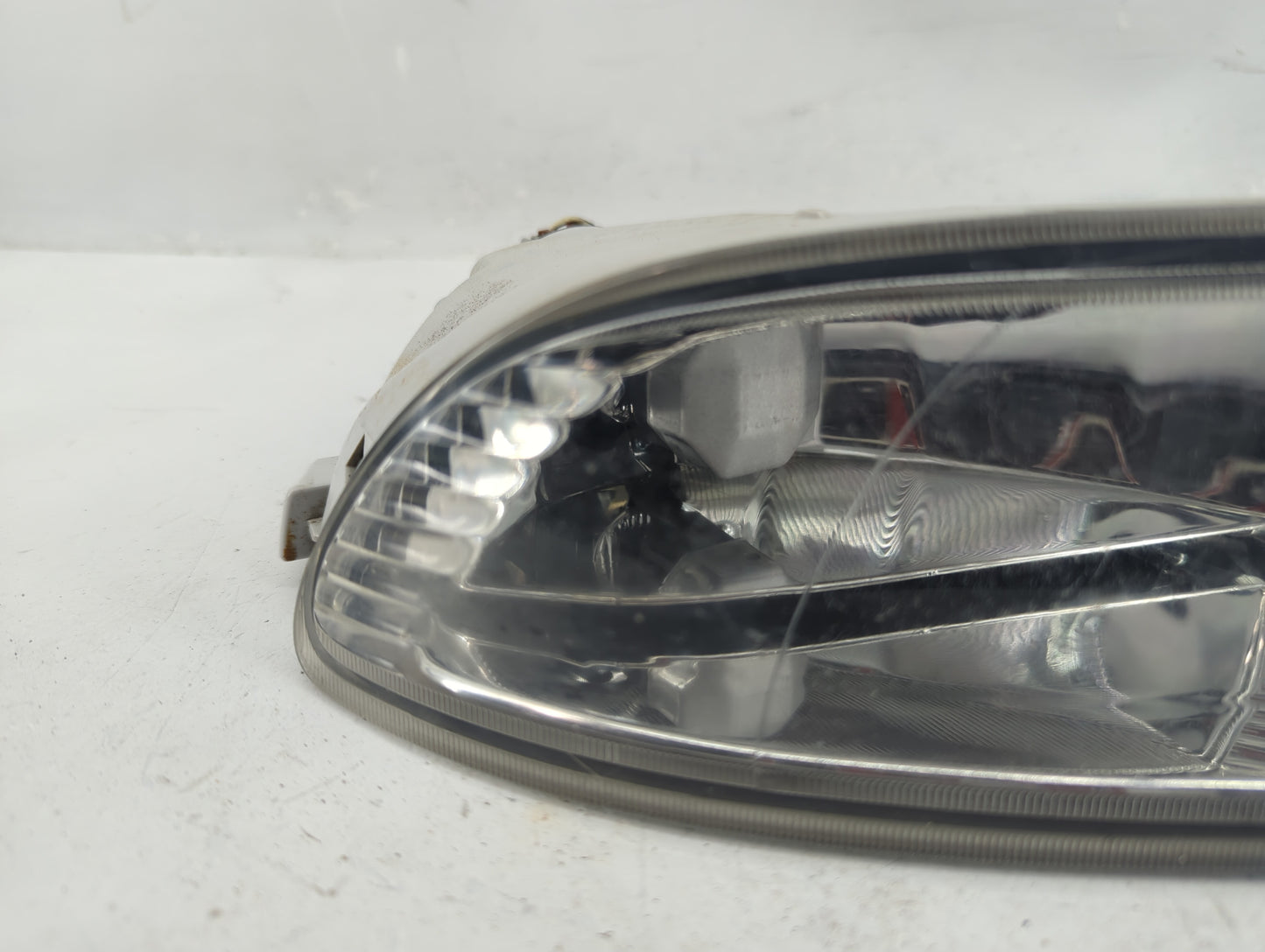 2003-2004 Toyota Corolla Passenger Right Oem Fog Light Lamp - Oemusedautoparts1.com