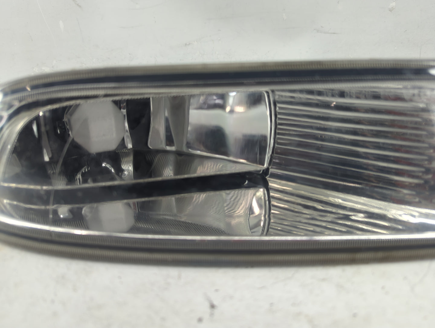 2003-2004 Toyota Corolla Passenger Right Oem Fog Light Lamp - Oemusedautoparts1.com