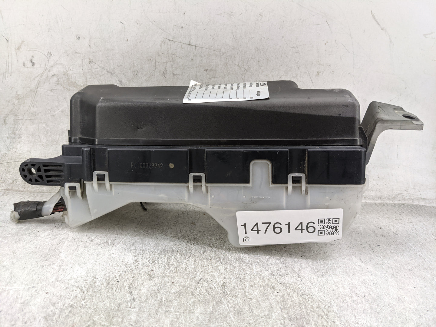2003-2004 Toyota Corolla Fusebox Fuse Box Panel Relay Module P/N:R0100029942 Fits Fits 2003 2004 OEM Used Auto Parts - Oemus