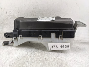 2003-2004 Toyota Corolla Fusebox Fuse Box Panel Relay Module P/N:R0100029942 Fits Fits 2003 2004 OEM Used Auto Parts - Oemus