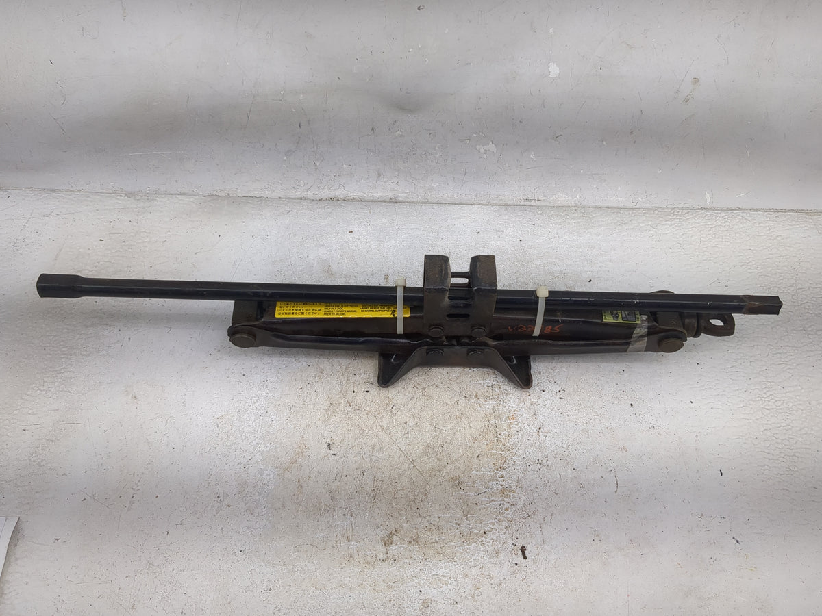 2003 Toyota Corolla Spare Scissor Car Jack - Oemusedautoparts1.com