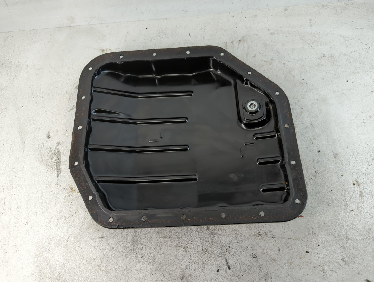 2000-2005 Toyota Echo Engine Oil Pan Fits OEM Used Auto Parts - Oemusedautoparts1.com