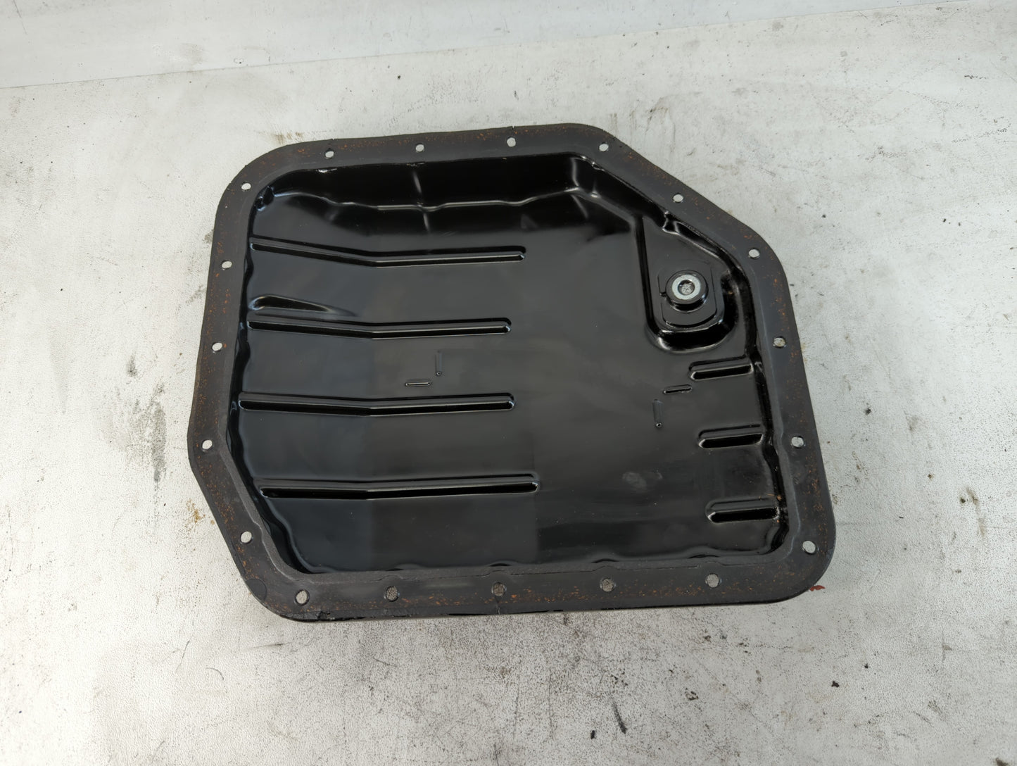 2000-2005 Toyota Echo Engine Oil Pan Fits OEM Used Auto Parts - Oemusedautoparts1.com