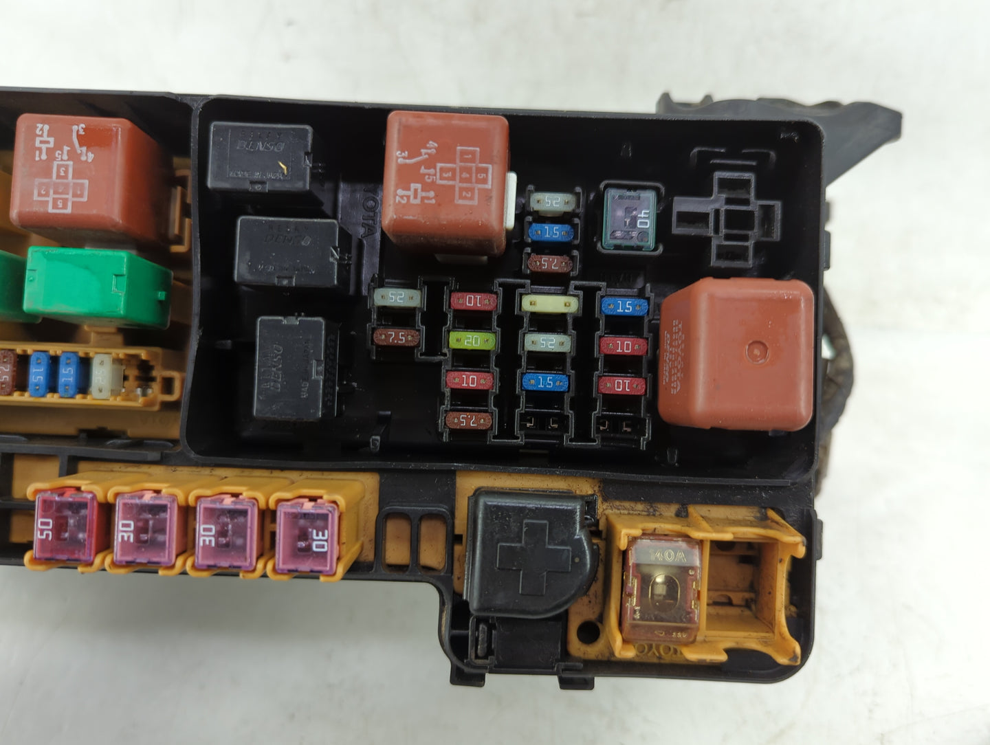 2001-2003 Toyota Highlander Fusebox Fuse Box Panel Relay Module P/N:8266248020 Fits Fits 2001 2002 2003 OEM Used Auto Parts 