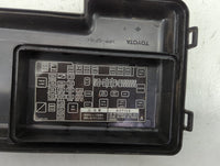 2001-2003 Toyota Highlander Fusebox Fuse Box Panel Relay Module P/N:8266248020 Fits Fits 2001 2002 2003 OEM Used Auto Parts 