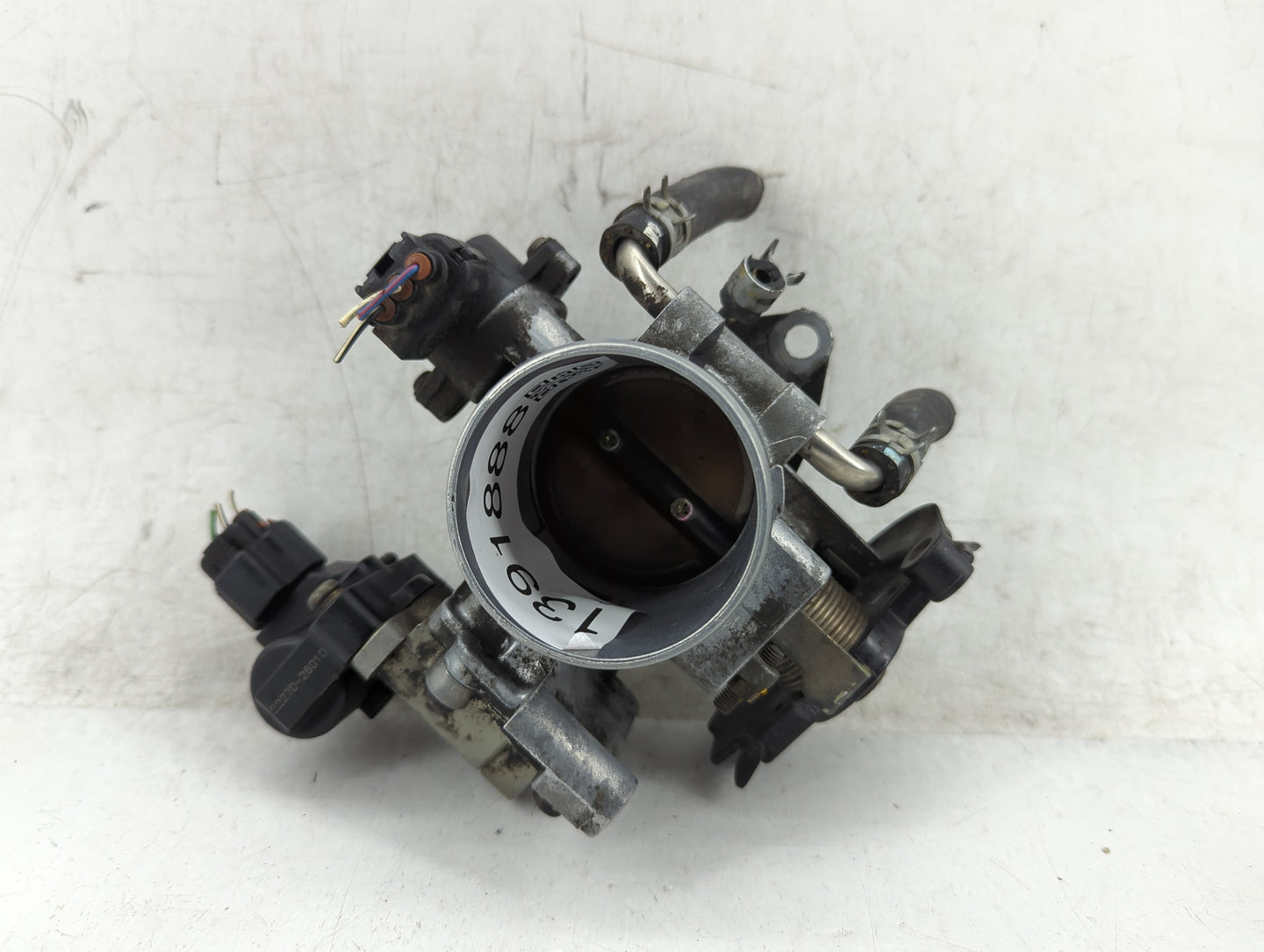 2001-2003 Toyota Highlander Throttle Body P/N:22270-28010 Fits Fits 2001 2002 2003 OEM Used Auto Parts - Oemusedautoparts1.c