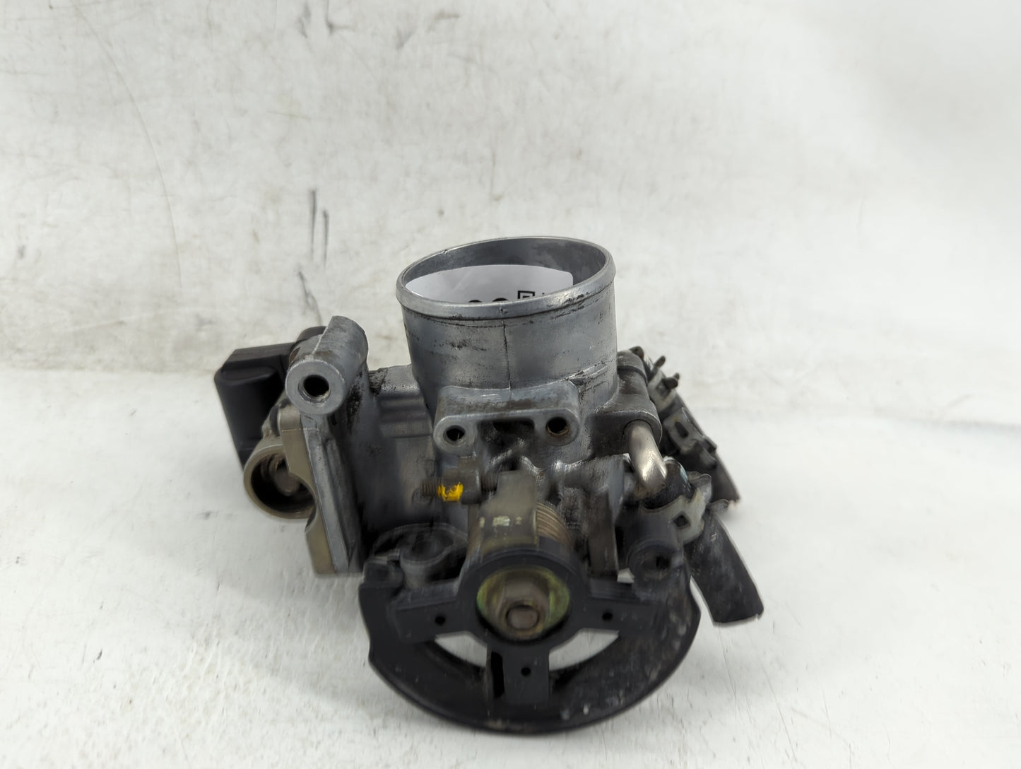 2001-2003 Toyota Highlander Throttle Body P/N:22270-28010 Fits Fits 2001 2002 2003 OEM Used Auto Parts - Oemusedautoparts1.c